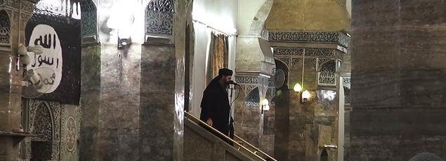 Abou Bakr Al-Baghdadi, le chef de Daech, dans une Mosquée de Mossoul, en Irak.