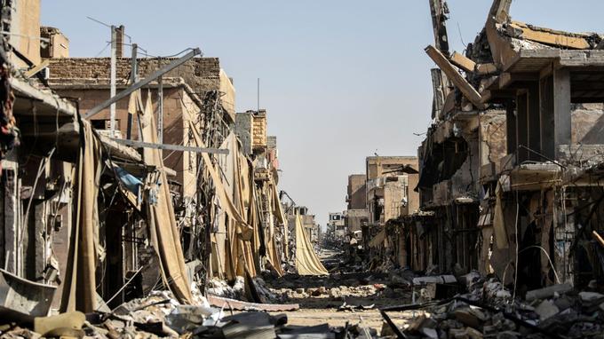 Une rue dévastée de Raqqa, le 21 octobre.