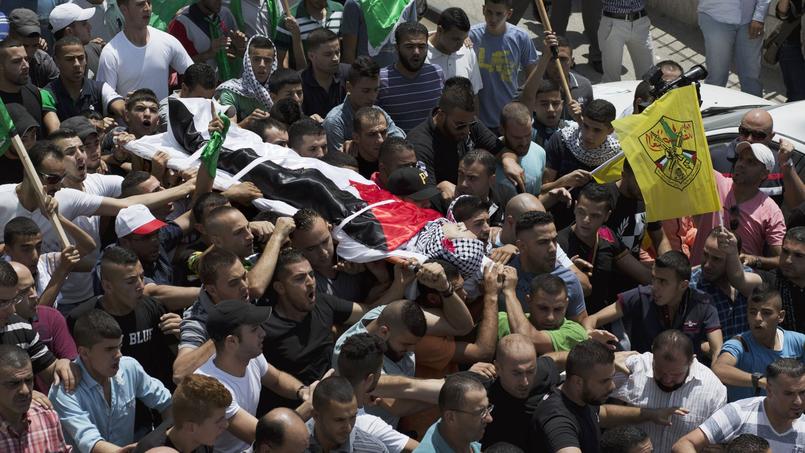 Funeral Laith al-Khaldi, 16, have dégénré in clashes.