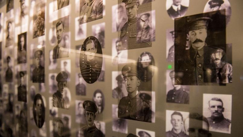 Les pertes totales de la bataille sont estimées à 1.200.000 hommes, dont 420.000 dans le camp britannique et plus de 200.000 Français. Côté Allemands, 450.000 soldats ont été mis hors de combat.