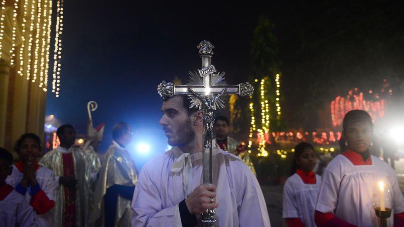 Les Chrétiens indiens célèbrent Noël, ce samedi, à la cathédrale Saint-Joseph d'Allahabad. Les chrétiens ne représentent que 2% de la population indienne , mais Noël est devenue une fête populaire dans ce pays à majorité hindoue.