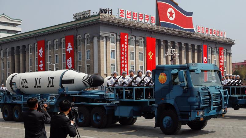 Pyongyang a présenté de nouveaux missiles de longue portée, des Pukuksong-2.