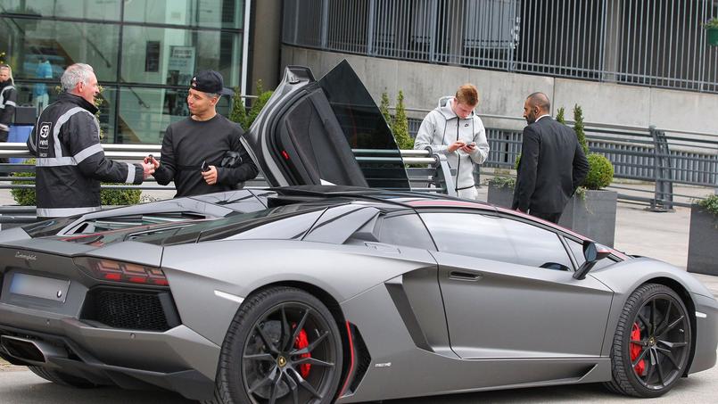 Au volant de sa Lamborghini Aventador, Nasri a été arrêté par les forces de l'ordre, près de Manchester. (photo ABACA)