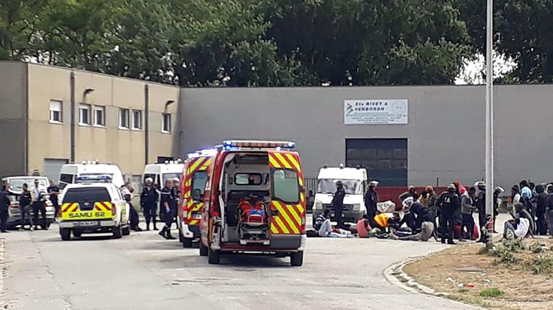 Les pompiers et des ambulances étaient sur place pour prendre en charge les blessés.