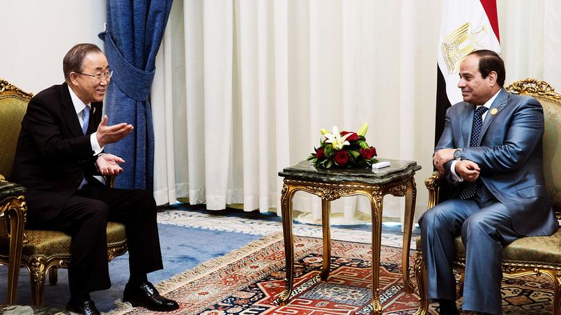 Le secrÃ©taire gÃ©nÃ©ral de l'ONU Ban ki-moon en rÃ©union avec le prÃ©sident Ã©gyptienAbdel Fattah al-Sissi, dimanche, Ã  Charm el-Cheikh