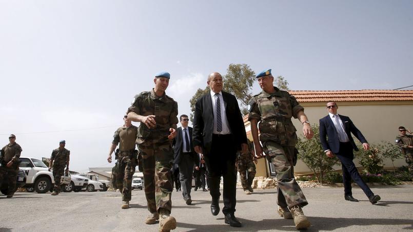Le ministre de la DÃ©fense Jean-Yves Le Drian, le 20 avril 2015 au Liban.