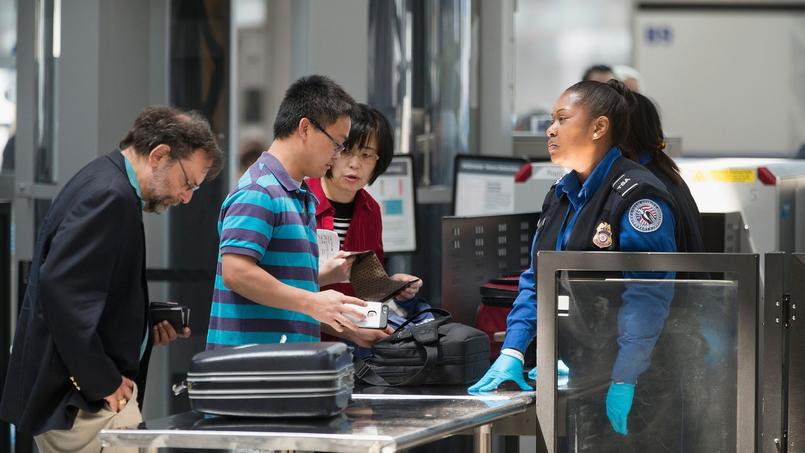 Contrôle de sécurité à l'aéroport O'Hare, le 2 juin 2015 à Chicago.