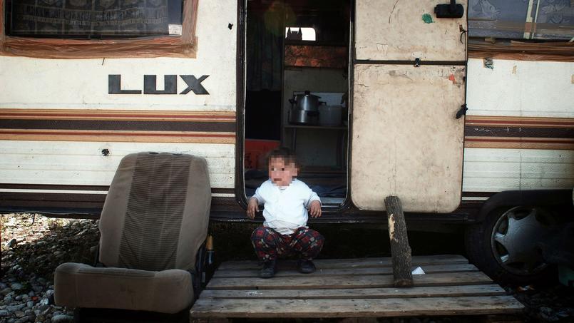 Quelque 30.000 enfants sont sans domicile, 9000 habitent dans des bidonvilles et 140.000 décrochent de l'école chaque année.