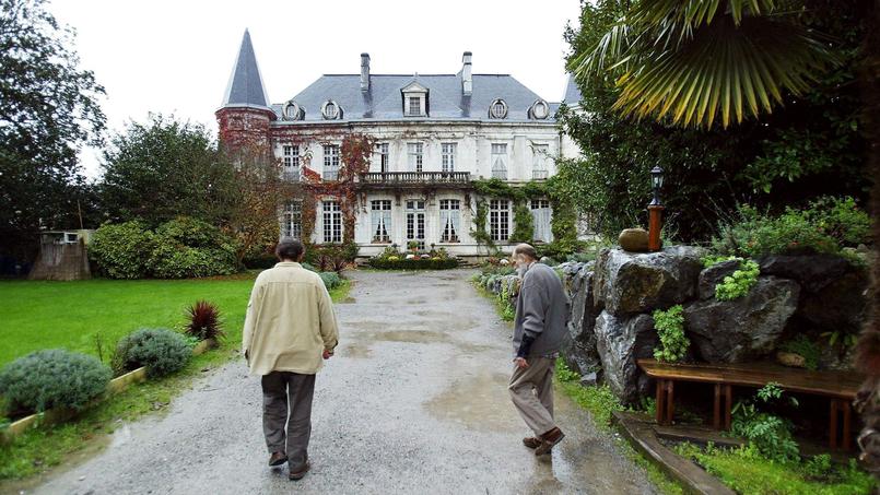 Novembre 2006, le manoir de Navarrenx, à Sus (Pyrénées-Atlantiques), où vivent les adeptes de «Tabitha's Place».
