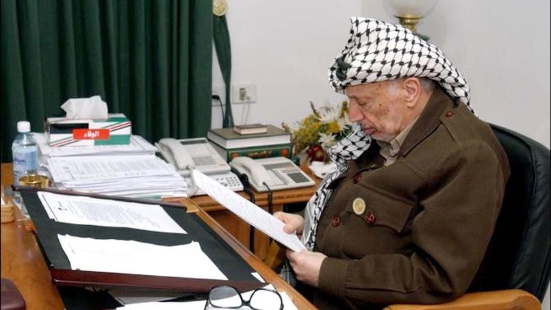 L'ancien président de l'Autorité palestinienne, Yasser Arafat, en 2002