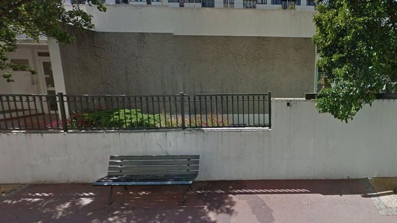 La crèche Louise Michel, située 13 rue Vergniaud, et ses gravures sont menacées de démolition.