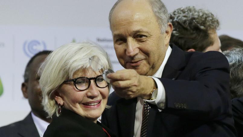 Laurence Tubiana et Laurent Fabius, samedi soir au Bourget.