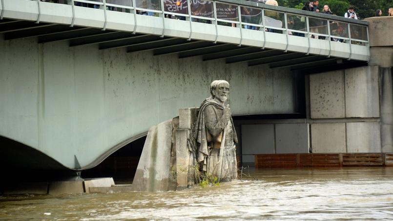 Le Zouave du Pont de l'Alma est un repère pour tous les Parisiens pour mesurer le niveau de la Seine.