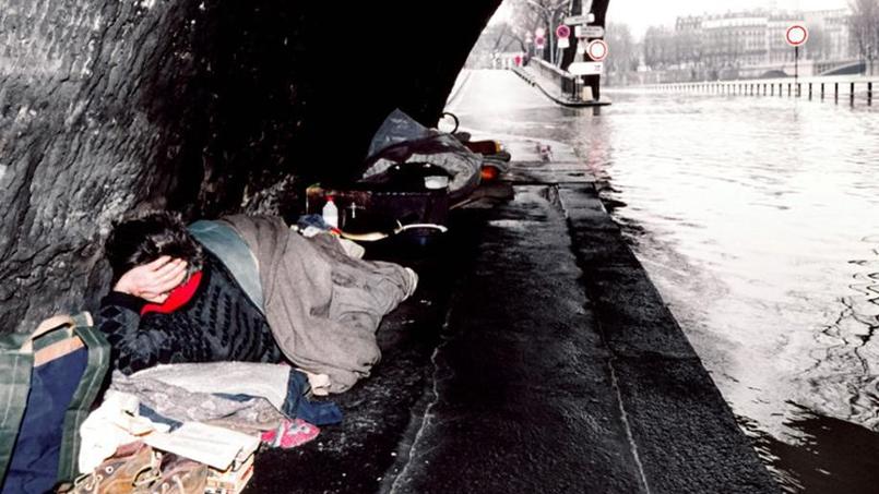 Des sans-abris &agrave; Paris, pendant la crue.