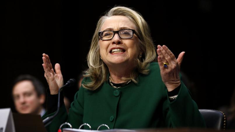 Hillary Clinton avait défendu ses décisions devant cette commission au cours d'une audition marathon de 11 heures en octobre 2015.