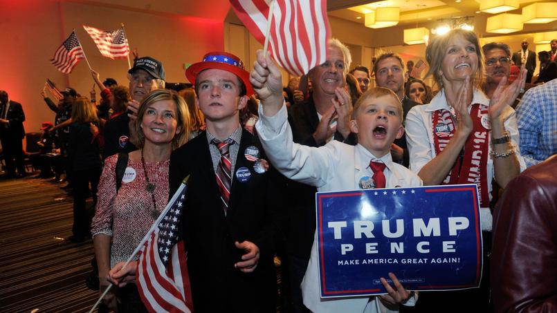 Des partisans de Donald Trump, mardi à Greenwood dans le Colorado.