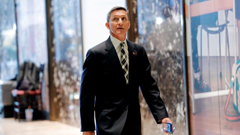 À la convention républicaine, Flynn avait fait entonner par la foule le slogan «Enfermez-la» visant Hillary Clinton. L'ironie veut qu'il soit toujours inscrit comme électeur… démocrate.