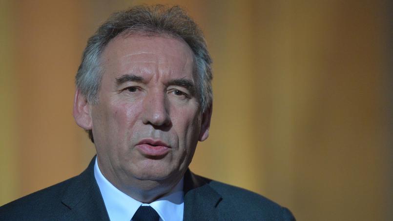Présidentielle : Bayrou accuse Fillon d'être