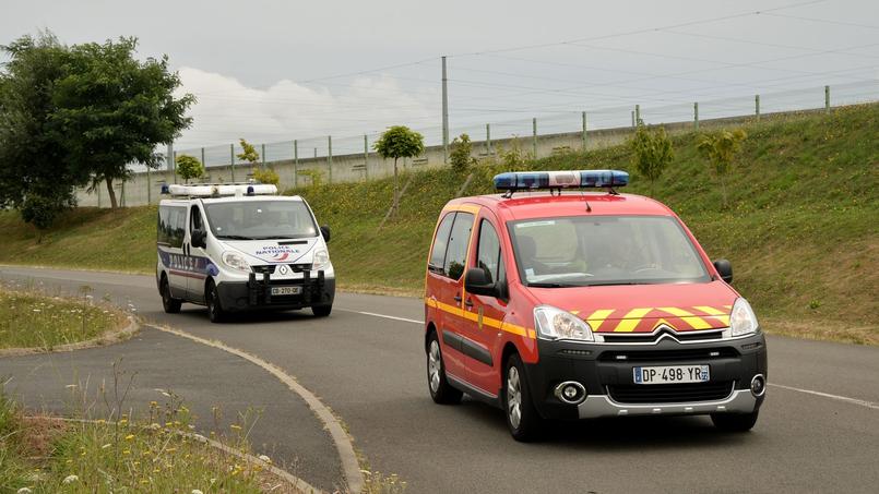 Seine-et-Marne : une voiture explose près d'une école, deux morts