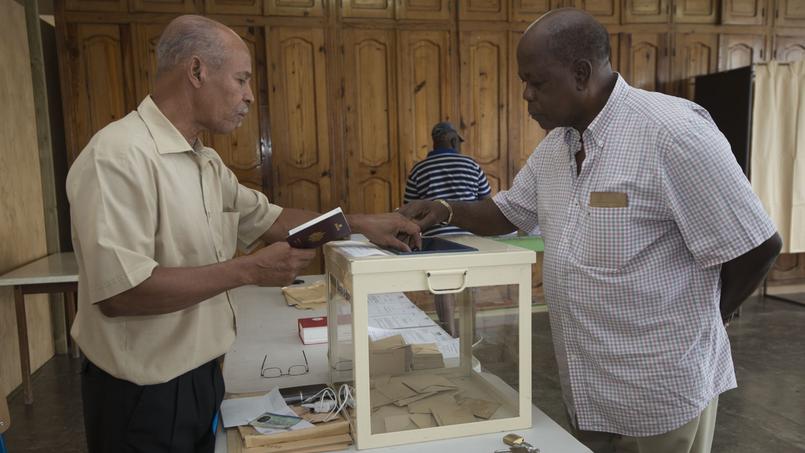 Premiers votes en Outre-mer et pour les expatriés — Présidentielle