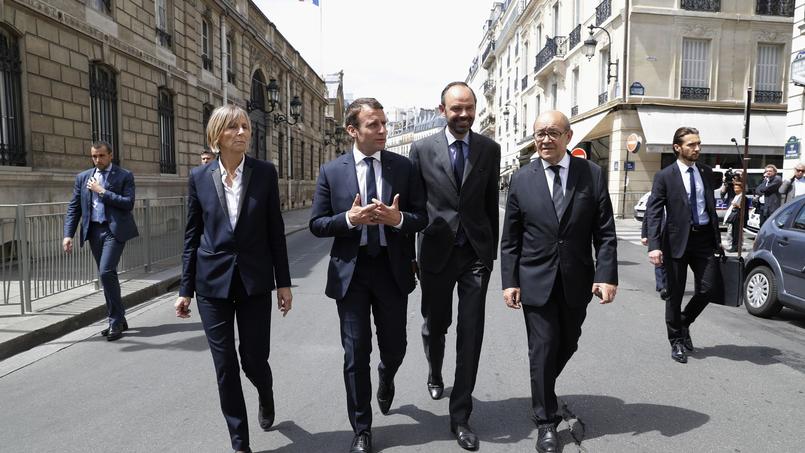 Macron en route vers une écrasante majorité — Législatives en France