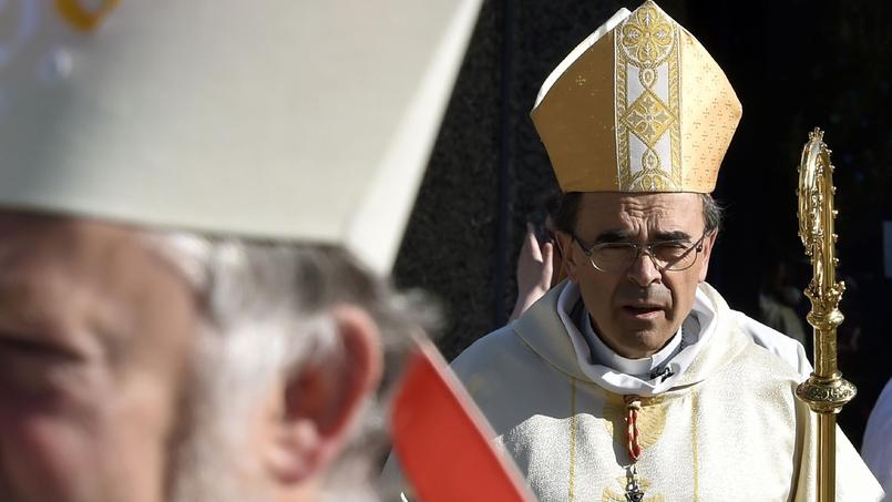Le cardinal Barbarin condamne la PMA et appelle à accueillir les migrants