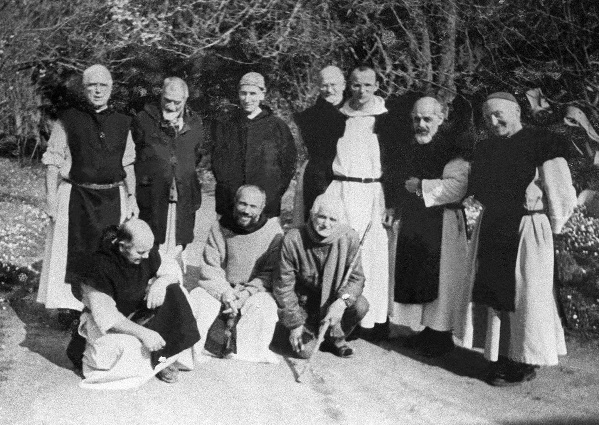 Image result for moines tibÃ©hirine