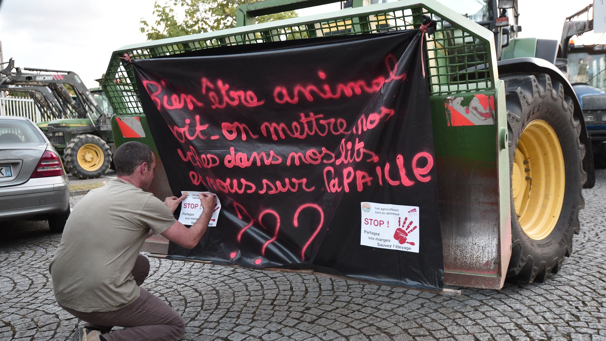 Des Milliers Dagriculteurs En Colère Ont Participé à La Nuit De La Détresse