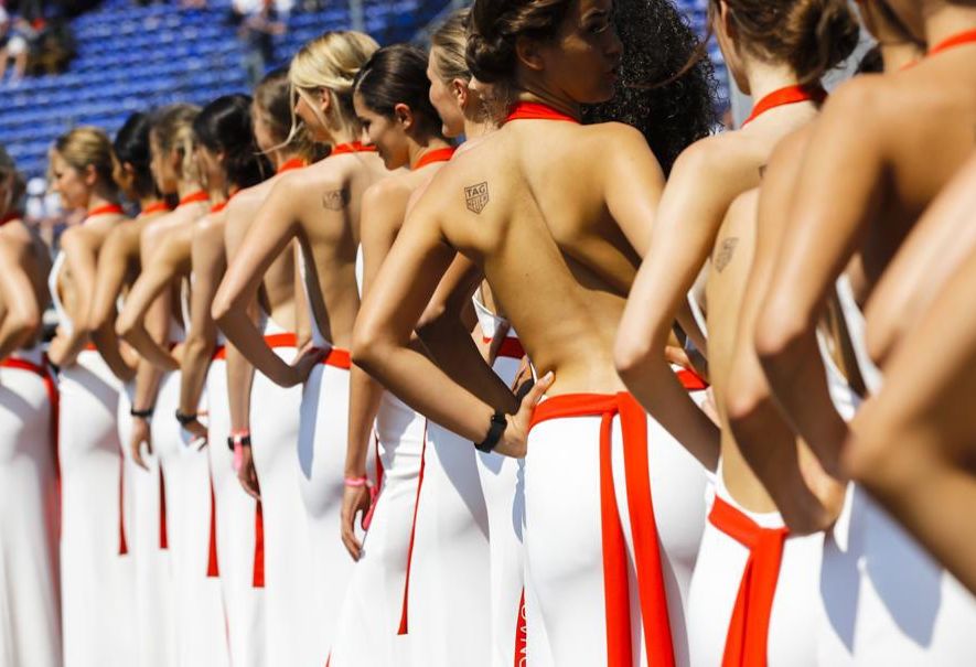 Les &laquo;grid girls&raquo; de la Formule 1 en col&egrave;re contre les f&eacute;ministes