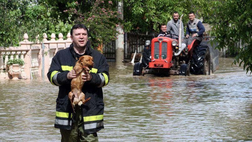 Inondations Historiques Et Meurtri Res En Serbie Et En Bosnie