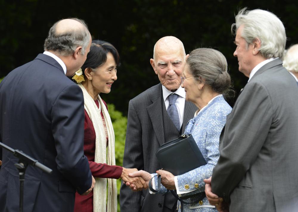 Jean Et Pierre Fran Ois Veil D Sormais Nous Devons Partager Notre M Re