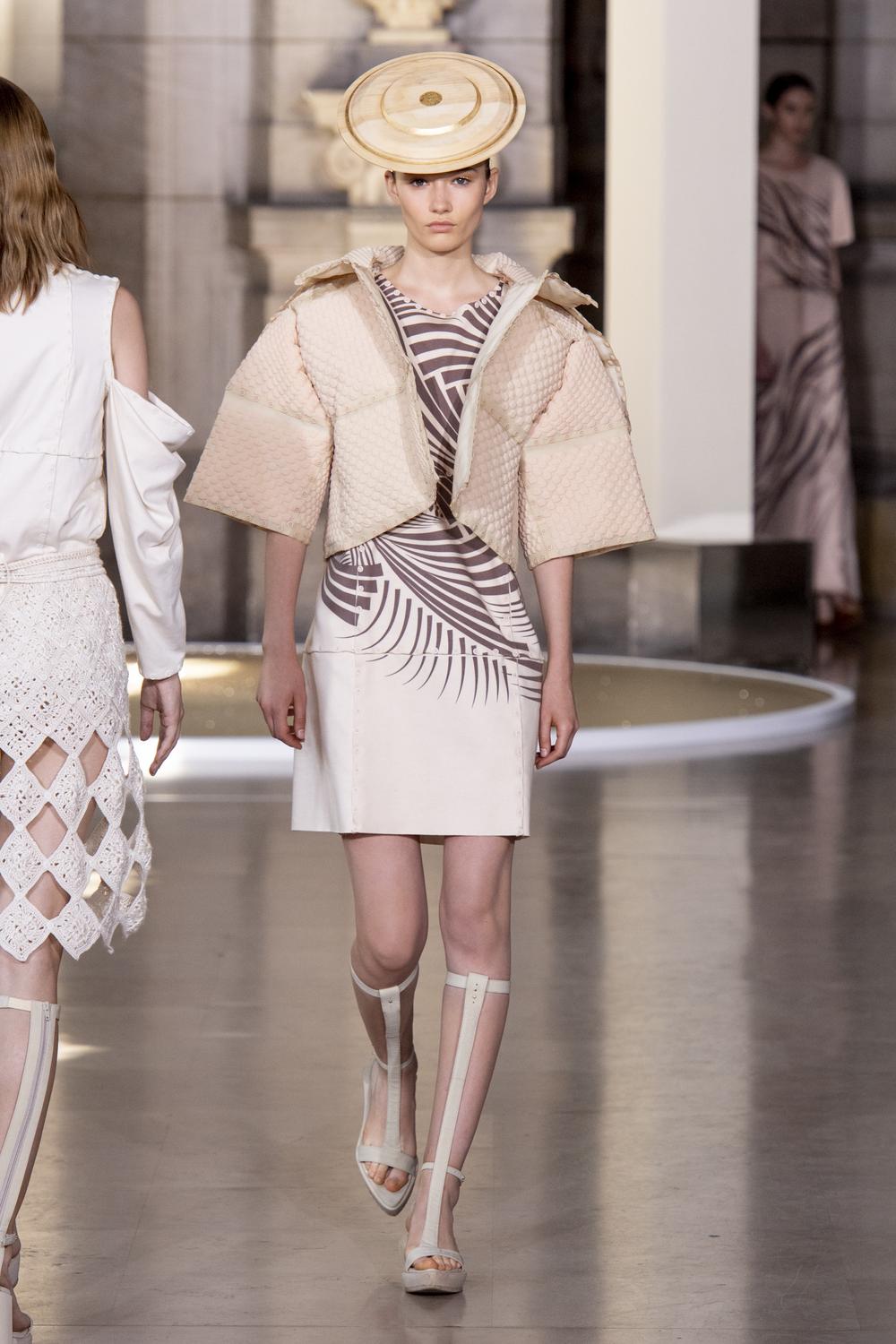 Défilé Yuima Nakazato automne hiver 2019 2020 Couture