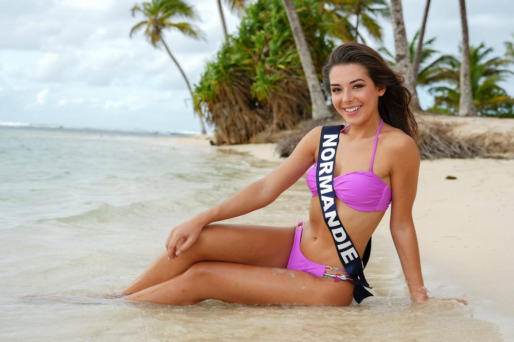 Miss France 2023 Les Photos Officielles En Maillot De Bain Des 30 Candidates