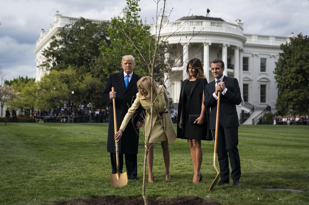 Brigitte Macron, 70 Ans, Une Première Dame Pas Comme Les Autres En 50 ...