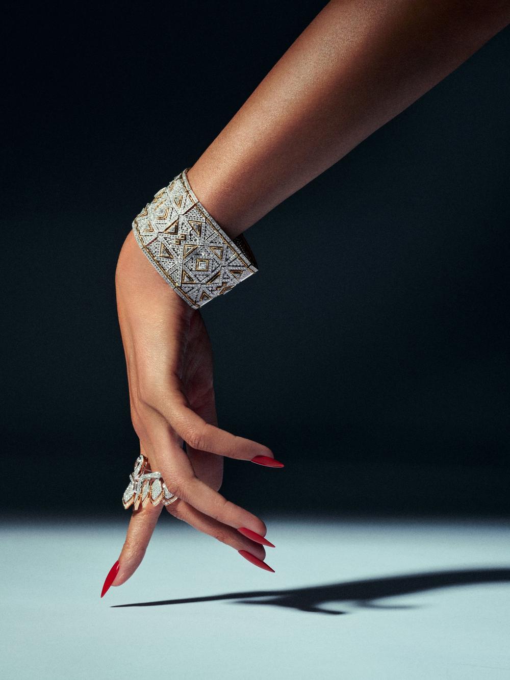 Colliers, ornements, bagues… Les parures de la Place Vendôme s ...