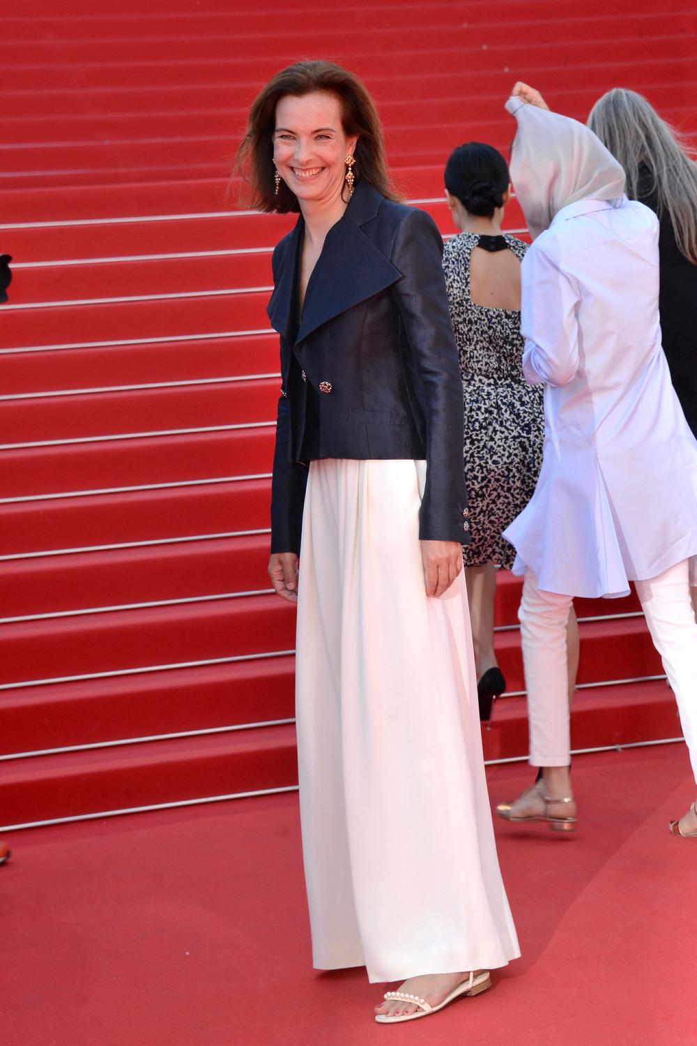 Séparé de Charlotte Casiraghi, Dimitri Rassam foule le tapis rouge de ...