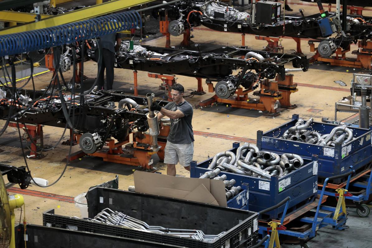 Les entreprises tentent d'adapter leur production au ralentissement de la demande.