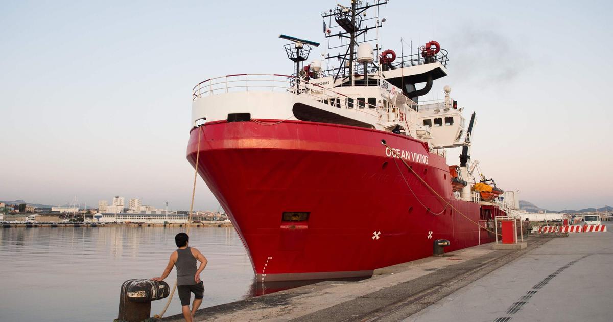 Une cinquantaine de migrants secourus par l'Ocean Viking au large de ...