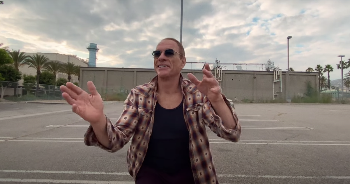 Pour Ultrarêve, son nouveau titre, AaRON fait danser Jean-Claude Van Damme