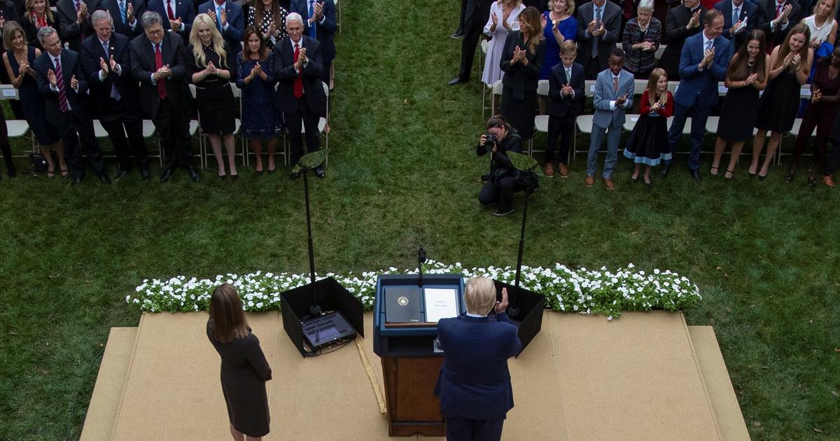 Covid-19 : les annonces de contamination se sont enchaînées autour de donald trump