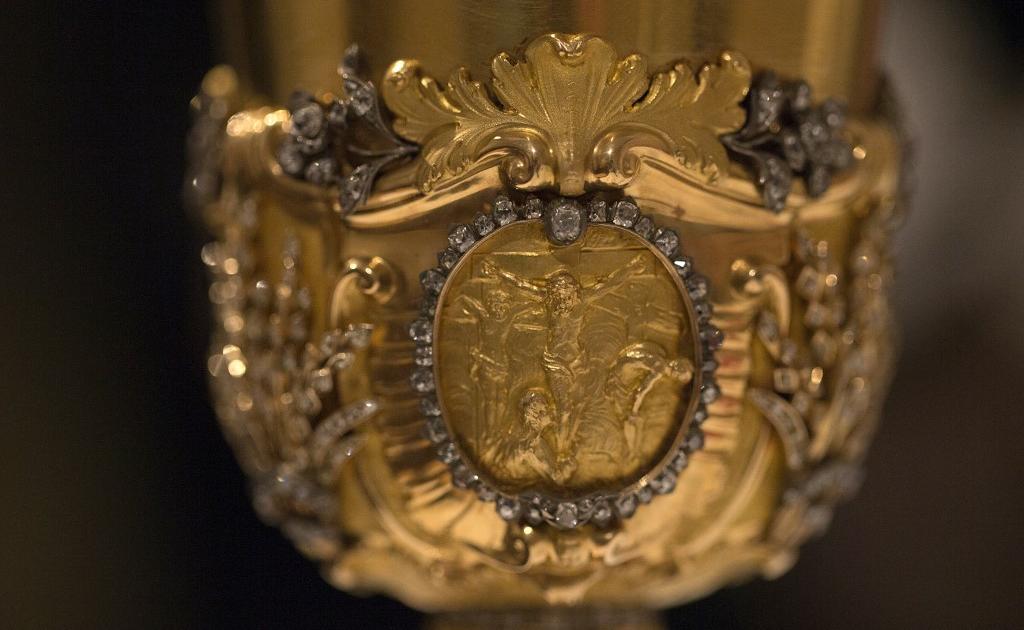 Crucifix, reliques, statues... Plusieurs objets de culte volés dans des
