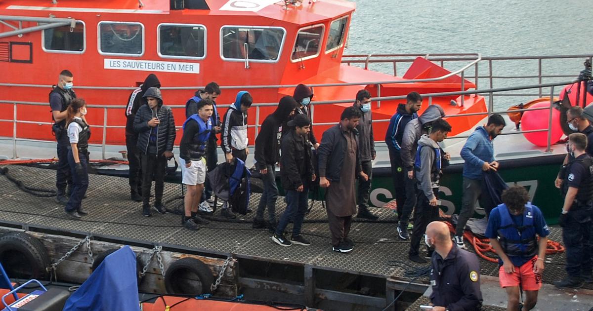 Manche : sauvetage de 292 migrants qui tentaient de rejoindre l'Angleterre