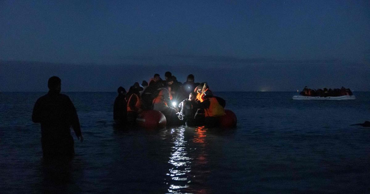 Plus de 850 migrants ont traversé la Manche mercredi, un record