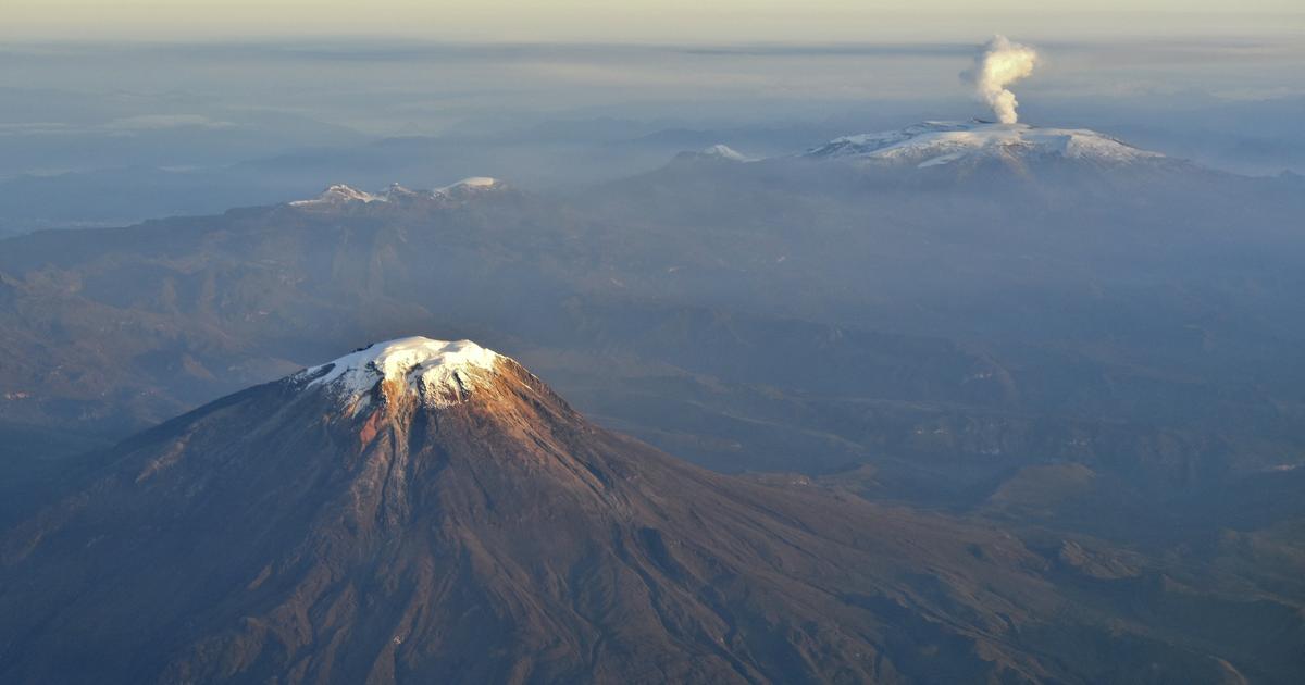 En Colombie, un volcan menace d'entrer en éruption, mais la