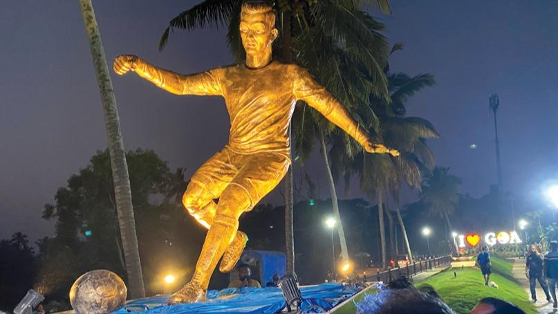estátua de Cristiano Ronaldo é polêmica na Índia