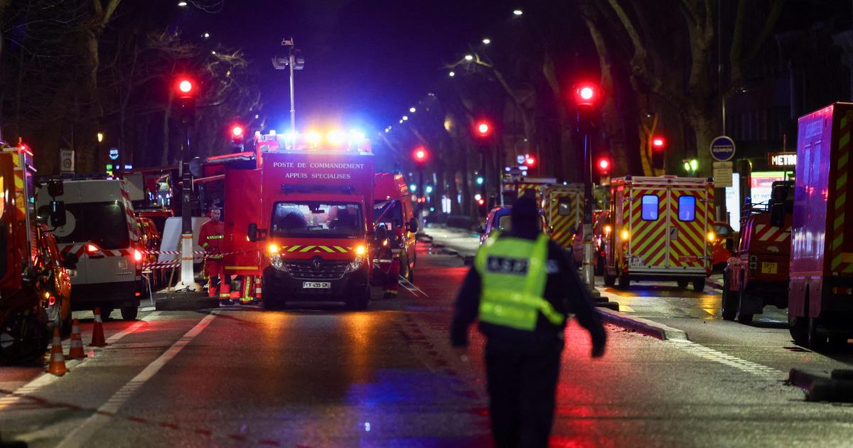 Incendie Dans Un Hôtel Particulier En Bord De Seine à Paris