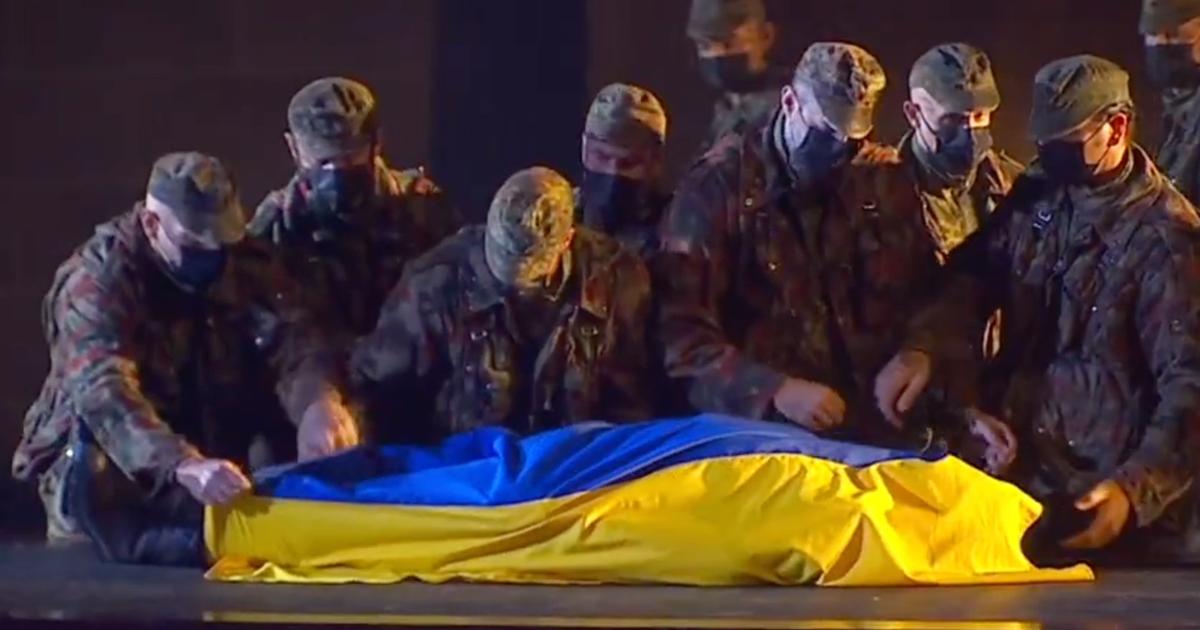 At the Teatro Real in Madrid, the Ukrainian flag is draped around the body of Wagner’s Siegfried