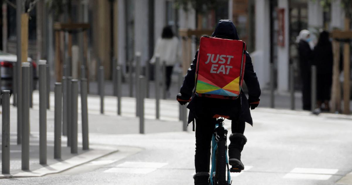 Just Eat displaces a third of its paid delivery drivers