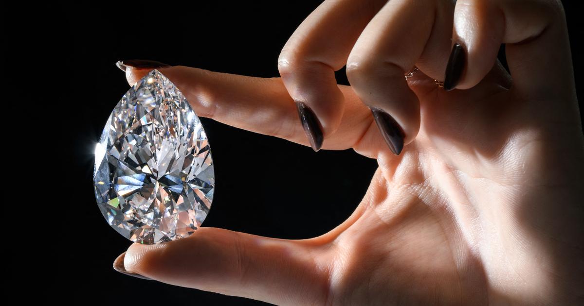 In Geneva, the largest white diamond ever auctioned