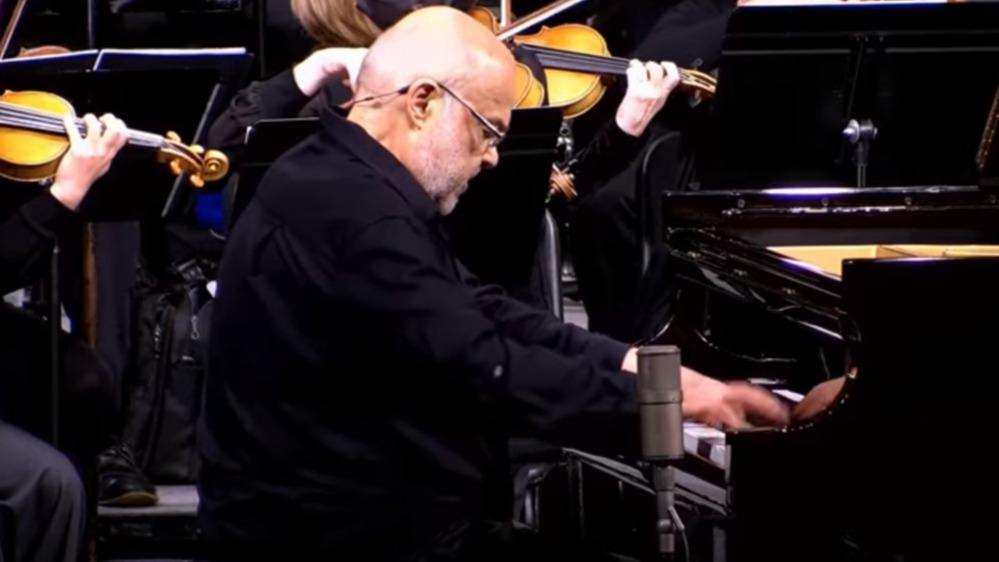 Regarder la vidéo Le pianiste Alexander Toradze meurt à 69 ans, victime d'une crise cardiaque
